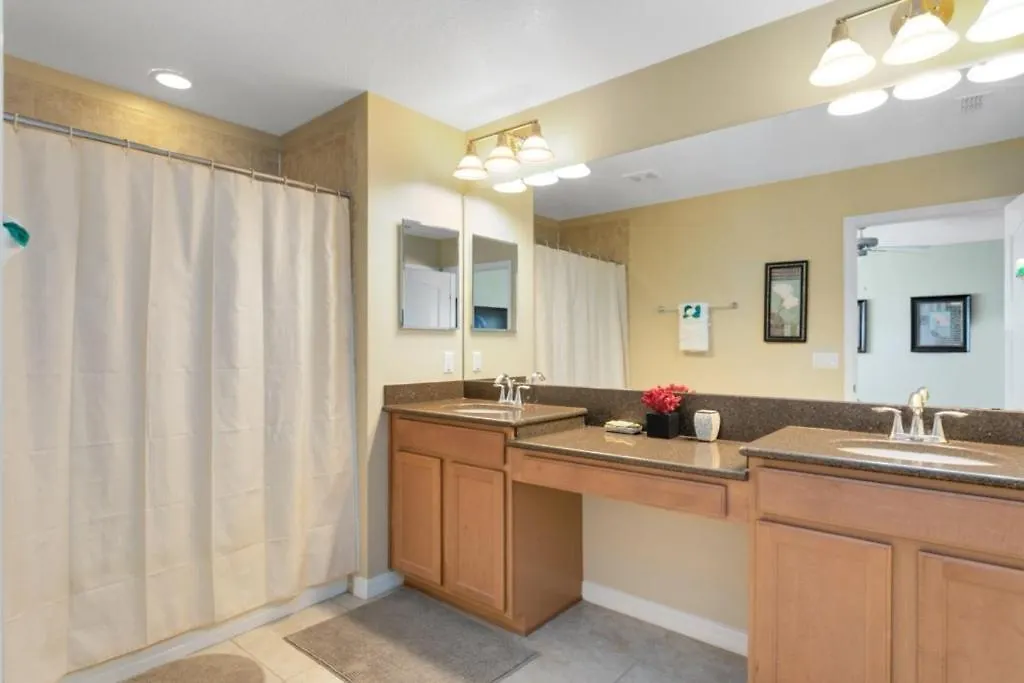 Feriehus 5 Bed 4 Bath Town With South Facing Pool Townhouse Kissimmee