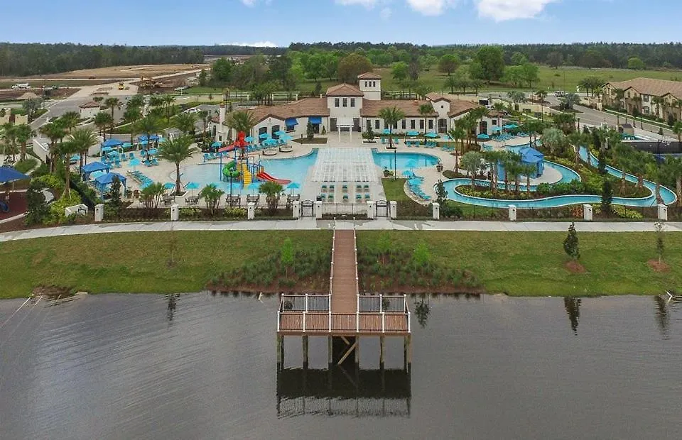 Townhome Wprivate Splash Pool & Free Water Park Holiday home