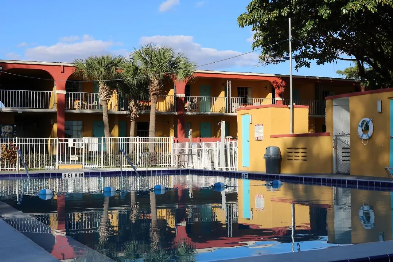 Motel Howard Johnson By Wyndham Front Park Kissimmee
