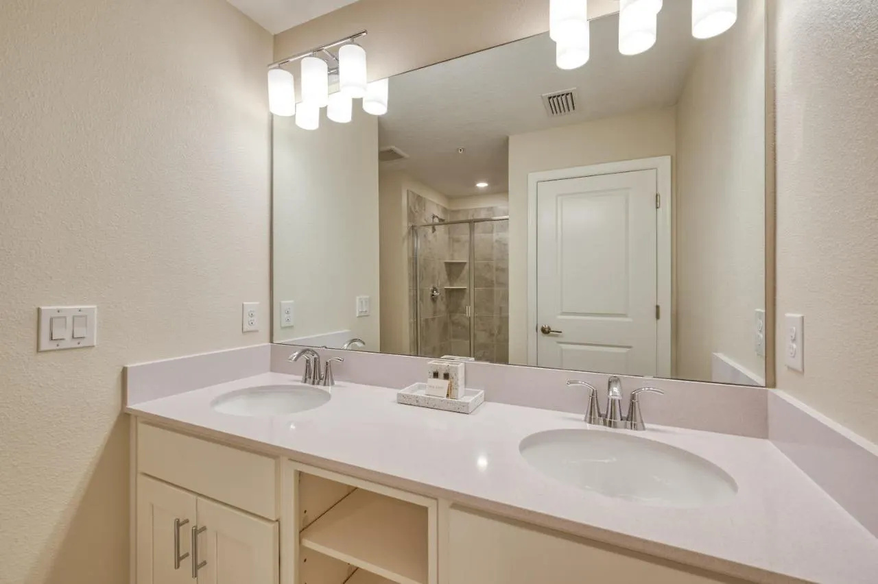 Modern With Mickey Themed Bedroom Holiday home Kissimmee