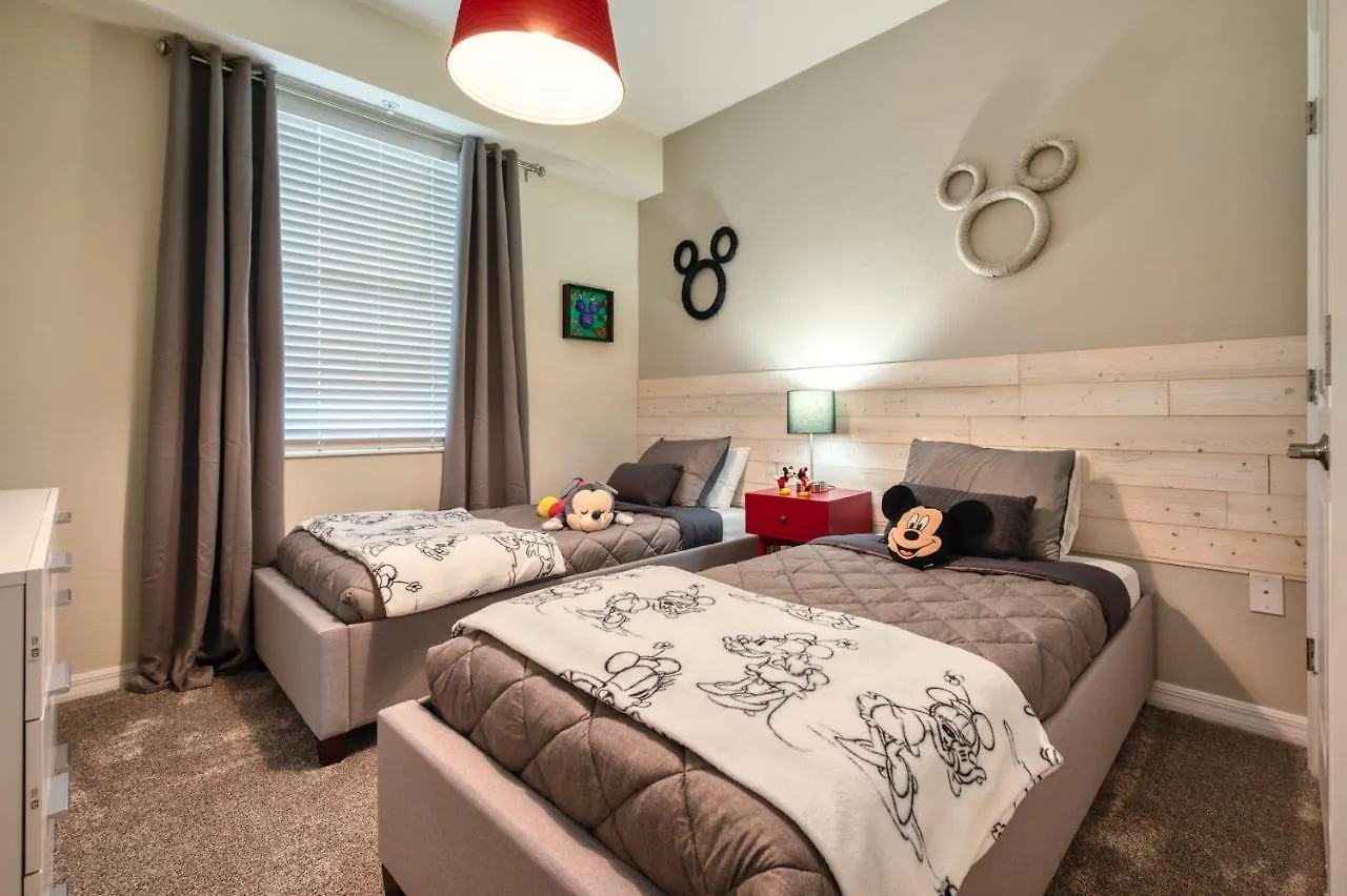 Modern With Mickey Themed Bedroom Holiday home *