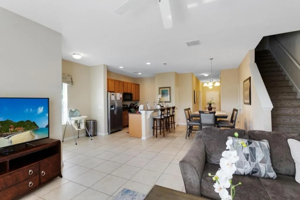 5 Bed 4 Bath Town With South Facing Pool Townhouse Kissimmee