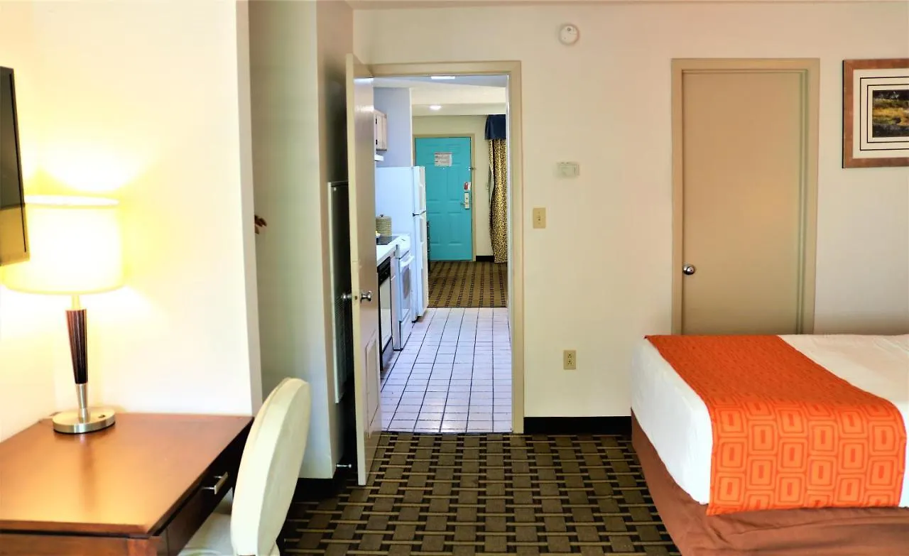Howard Johnson By Wyndham Front Park Motel 2*