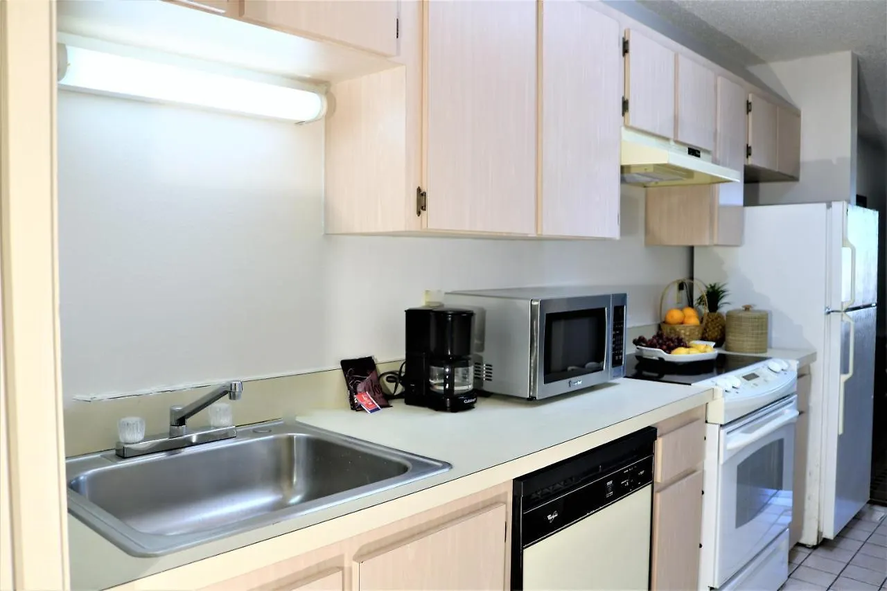 Howard Johnson By Wyndham Front Park Kissimmee