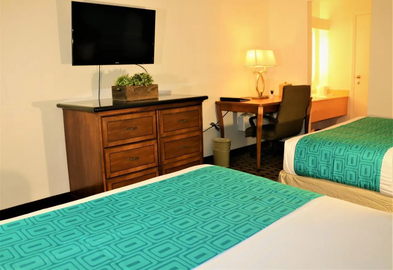 Howard Johnson By Wyndham Front Park Kissimmee