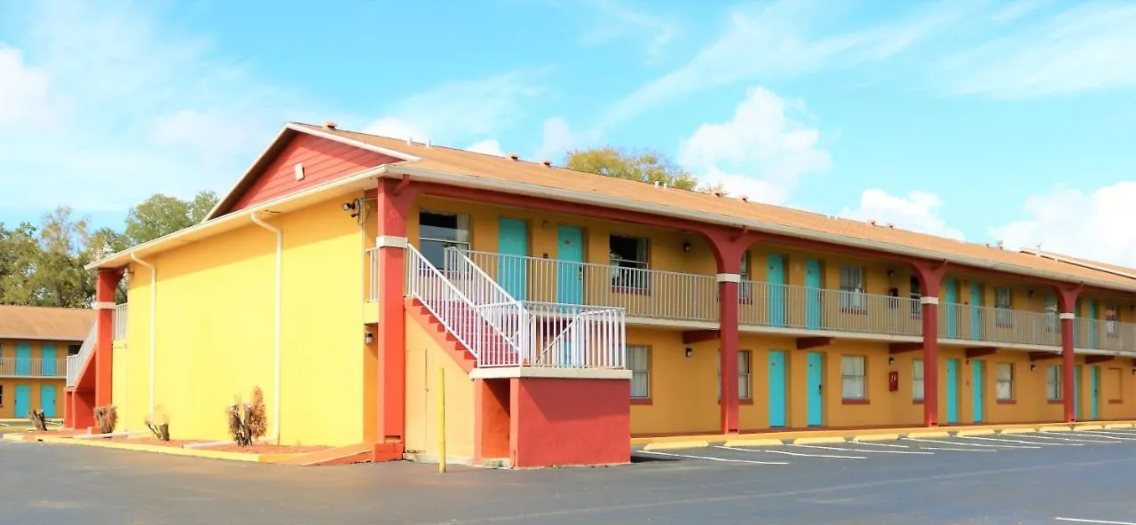 Howard Johnson By Wyndham Front Park Kissimmee