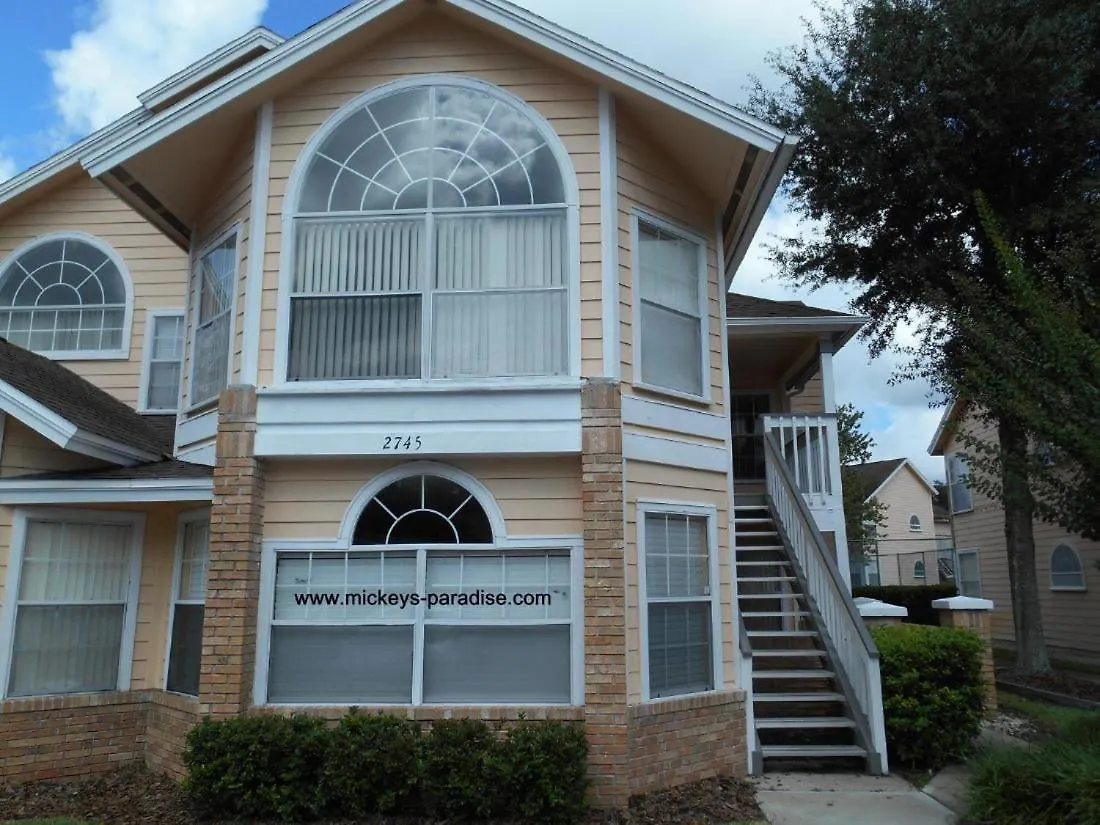 Affordable 3/2 Close To Parks !!! Holiday home