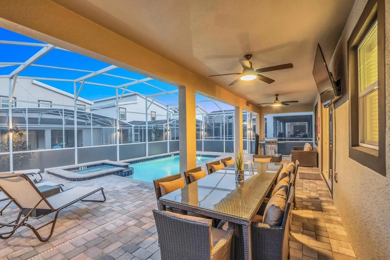 Large Villa, Private Poolgame Roommovie Theater Holiday home