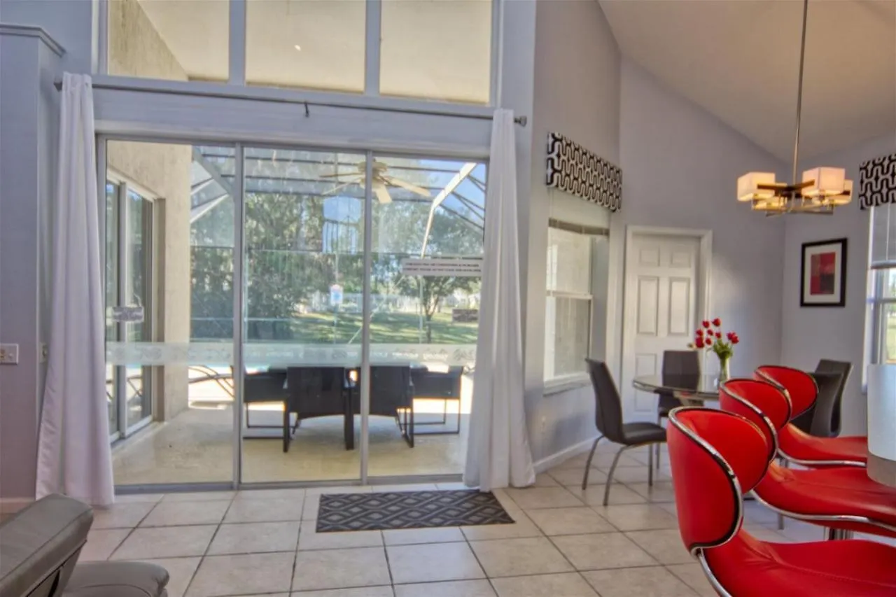 5 Bedroom 3 And Half Bathroom Luxury At Windsor Palms