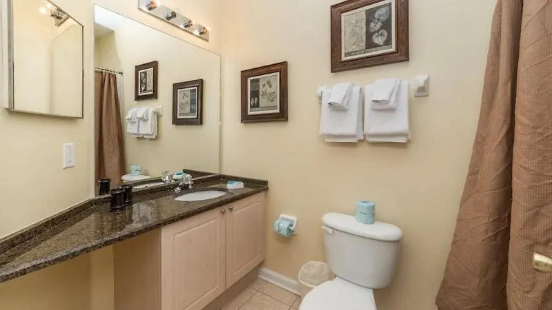 Holiday home 5 Bedroom Pool In Windsor Palms Gated