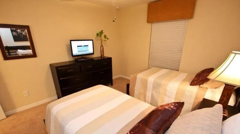 Holiday home Beautiful 4 Bedroom 3 Bath Town In Paradise Palms