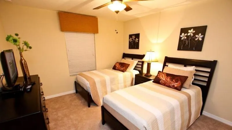 Holiday home Beautiful 4 Bedroom 3 Bath Town In Paradise Palms