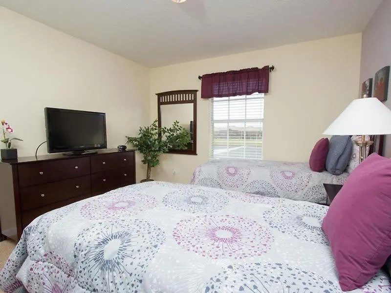 Hébergement de vacances 4 Bedroom 3 Bath Town In The Paradise Palms