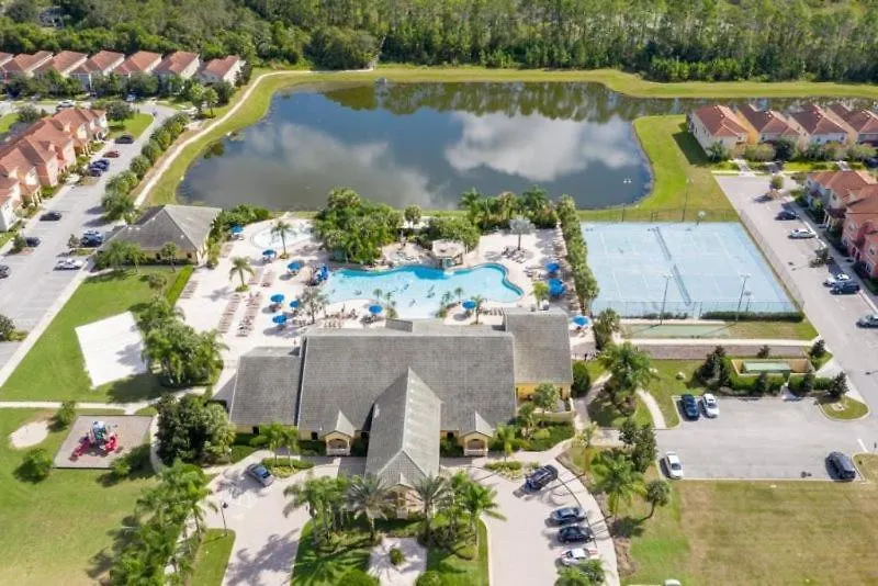 Stunning 5 Bedroom 5 Bath In Paradise Palms Orlando