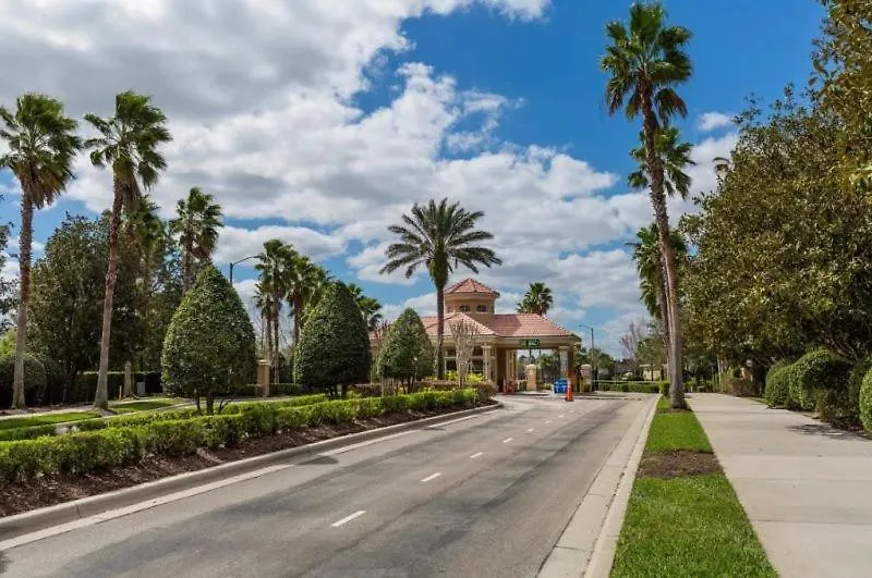 Holiday home 1 Mile To 4 Bedroom 4 Bath Pool In The Windsor Hills Orlando