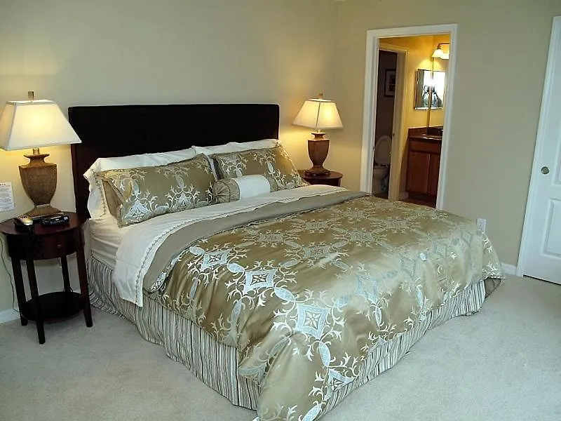 4 Bedroom 3 Bath Town House In Kissimmee Holiday home