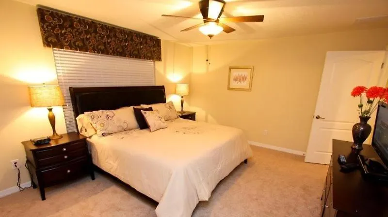 Holiday home Beautiful 4 Bedroom 3 Bath Town In Paradise Palms