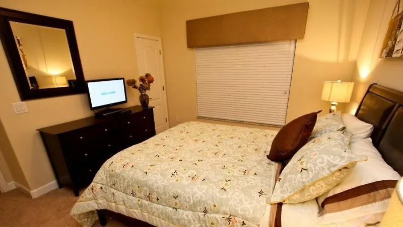 Beautiful 4 Bedroom 3 Bath Town In Paradise Palms Holiday home Orlando