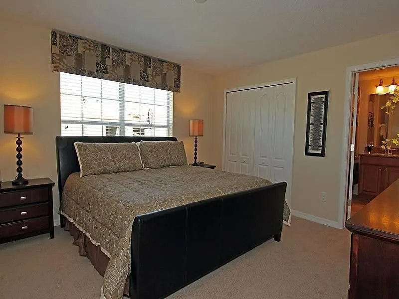 4 Bedroom 3 Bath Beautiful Town In Kissimmee Holiday home Orlando