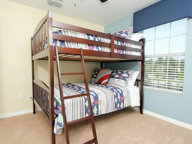 Stunning 5 Bedroom 4 Bath Townhome In Paradise Palms *