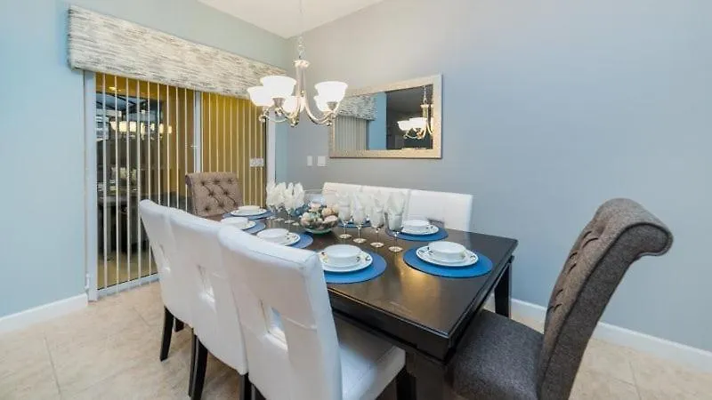 Beautiful 4 Bedroom Town House In The Fantastic Paradise Palms Orlando