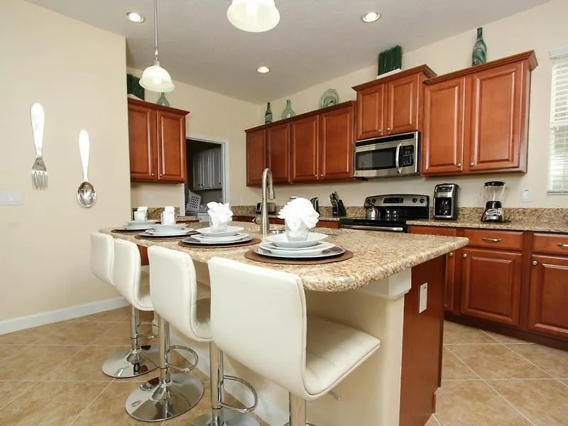 Stunning 5 Bedroom 5 Bath In Paradise Palms Holiday home Orlando