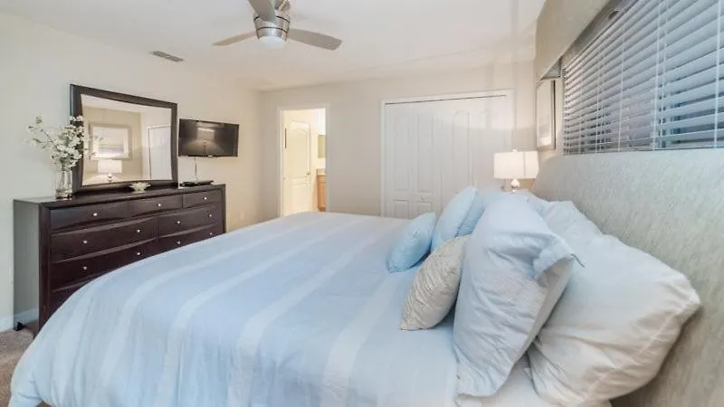 Beautiful 4 Bedroom Town House In The Fantastic Paradise Palms *