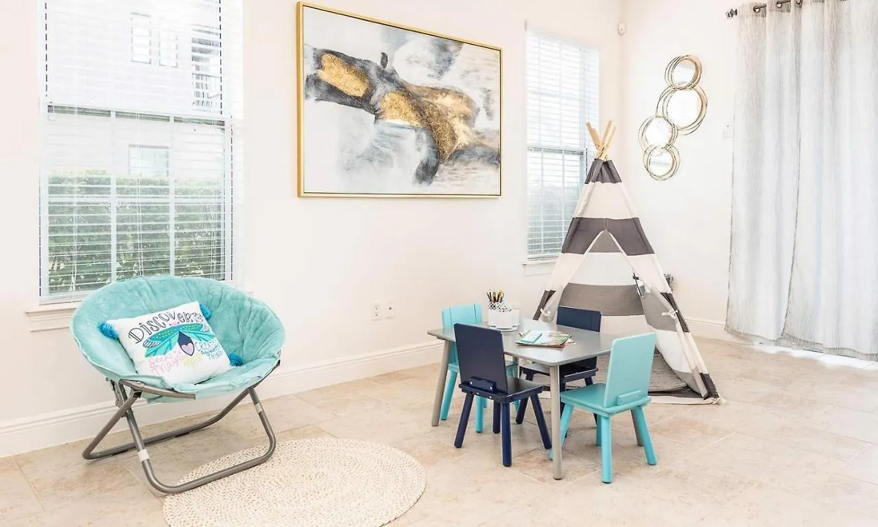 Graceful 6 Bdrm With Captivating Views At Reunion *