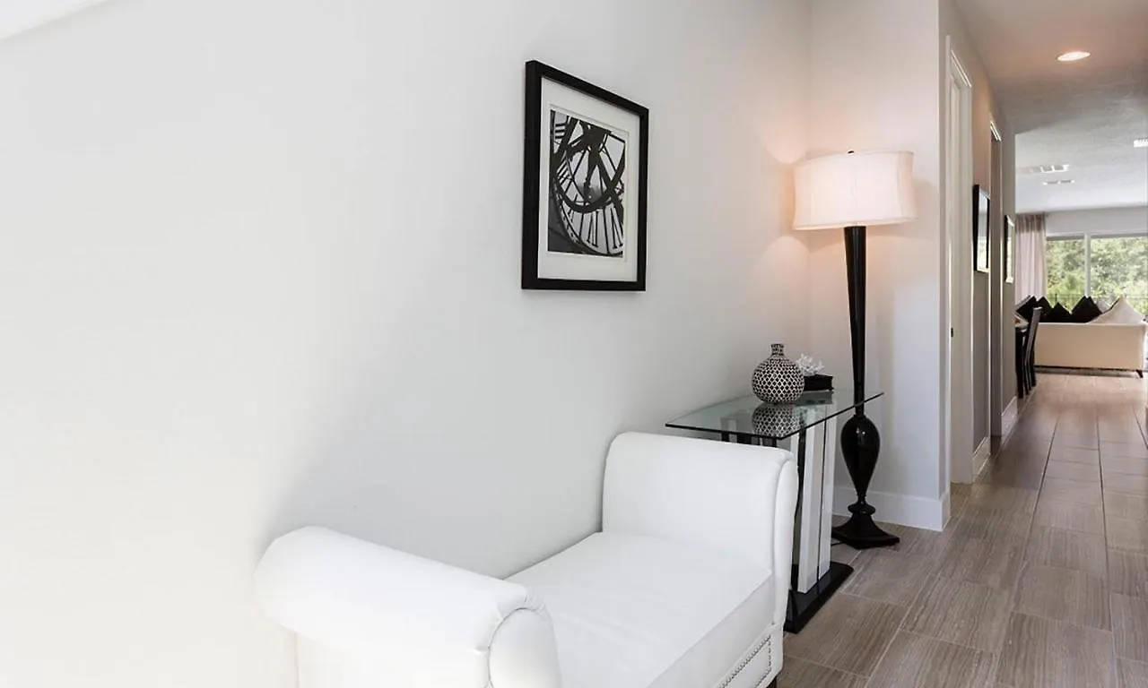 Stylish 5 Bdrm With Themed Bedroom At Reunion