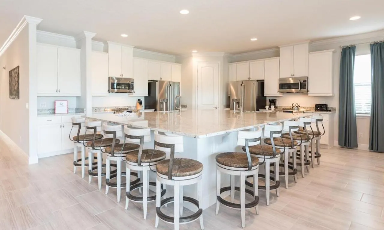 Wonderful 13 Bdrm With Private Theater At Reunion