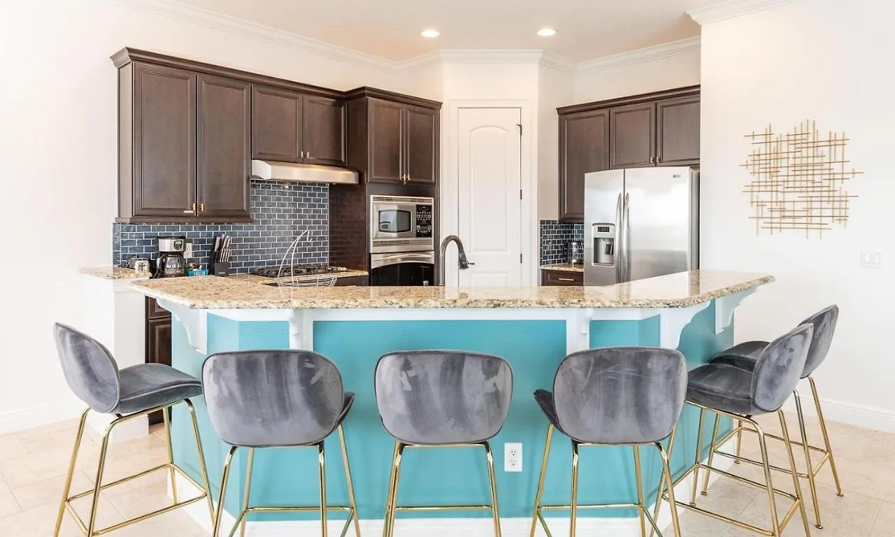 Graceful 6 Bdrm With Captivating Views At Reunion Kissimmee