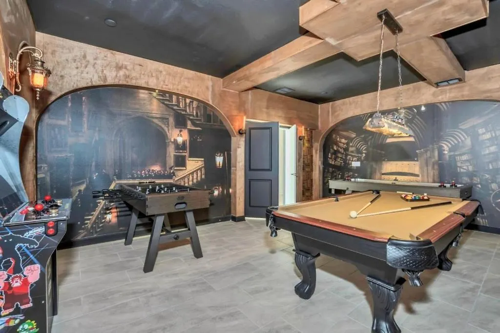 9 Bed Storey Themed Game Holiday home Kissimmee