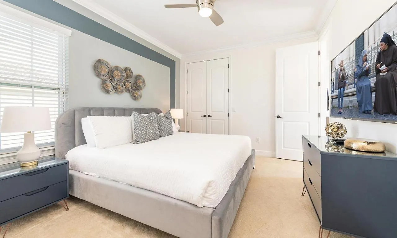 Graceful 6 Bdrm With Captivating Views At Reunion Kissimmee