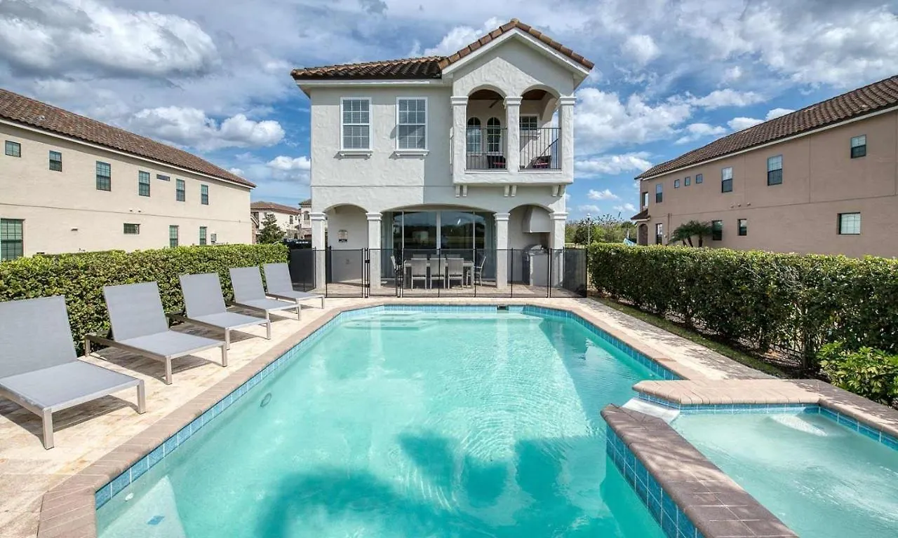 Graceful 6 Bdrm With Captivating Views At Reunion Kissimmee