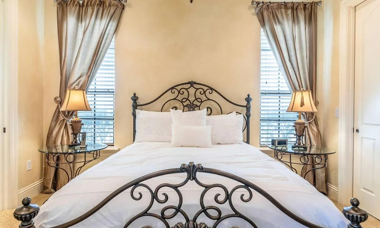 Holiday home Traditional 5 Bdrm With Open Concept Kitchen At Reunion Kissimmee