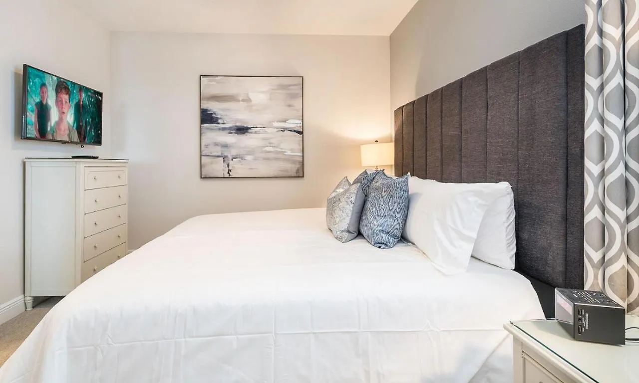 Energetic 9 Bdrm With Gazebo At Encore Holiday home *
