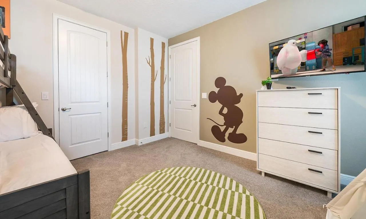 Colorful 5 Bdrm With Game In Encore *
