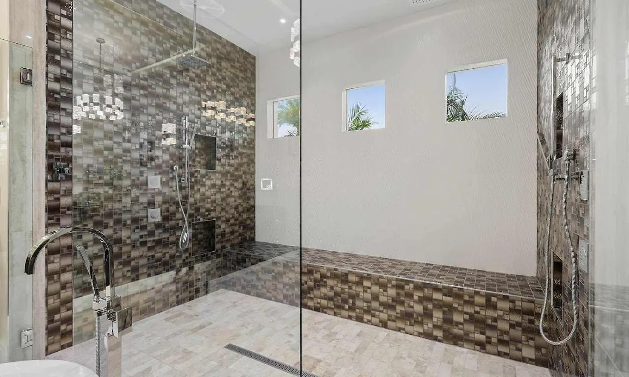 Holiday home Luxurious 9 Bdrm Estate With Golf Simulator And Entertainment Loft At Reunion *