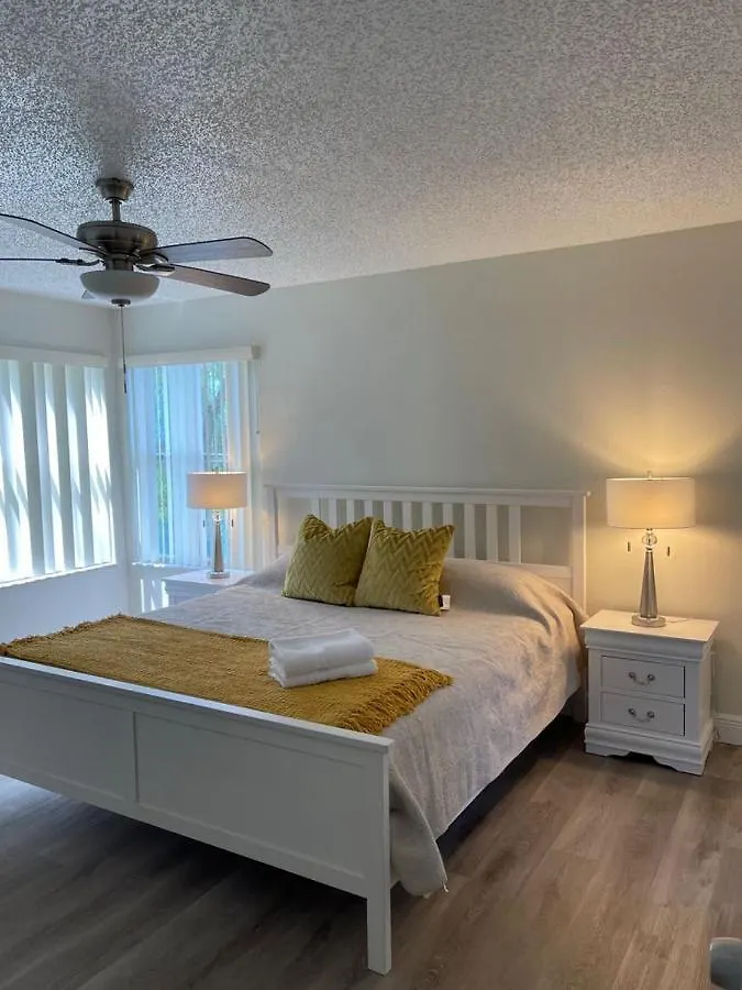 Grand Family Superior 3br Near Parks Apartment *