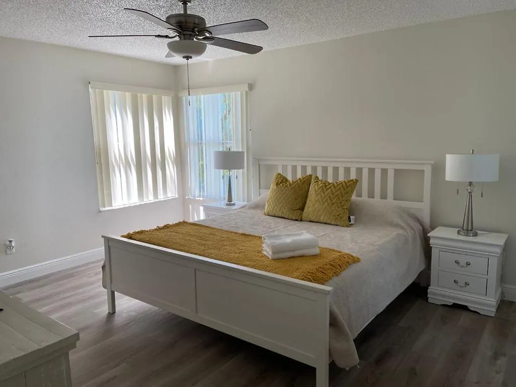 Grand Family Superior 3br Near Parks Apartment *