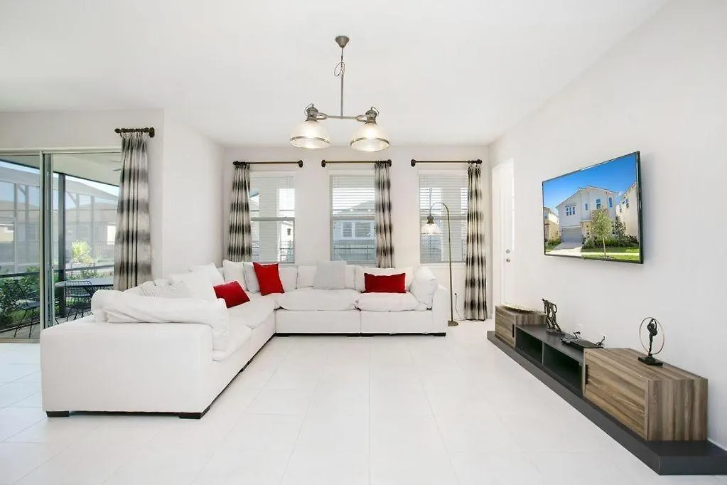 Bsv1805 - Luxury 8 Bedroom 6 Bathroom In The Desirable Solara