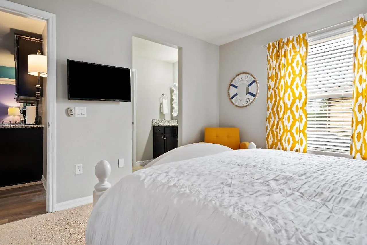 Holiday home Bsv8805 - Luxurious Professionally Designed In Windsor At Westside