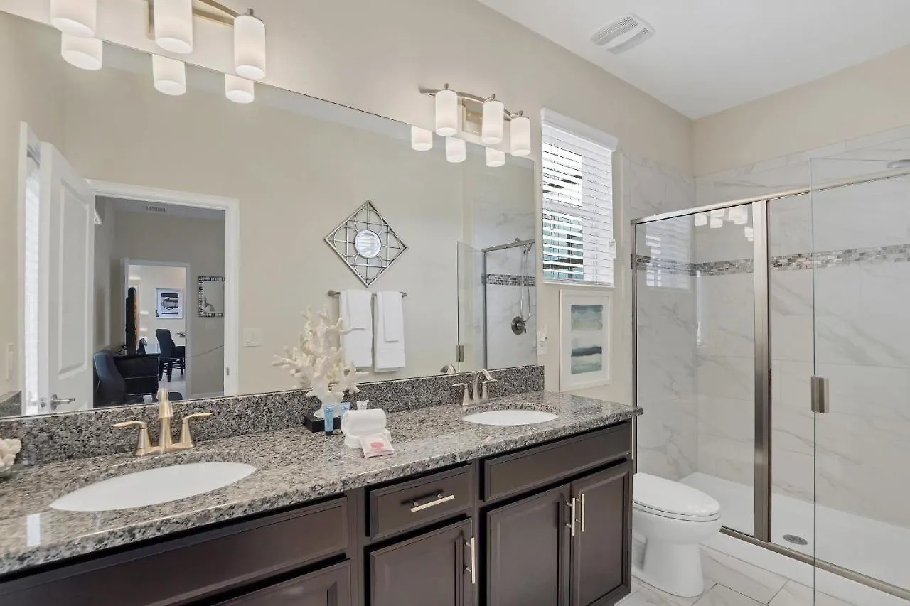Lakeview With Private Pool And Free Water Park -10mins From Disney- Holiday home Kissimmee
