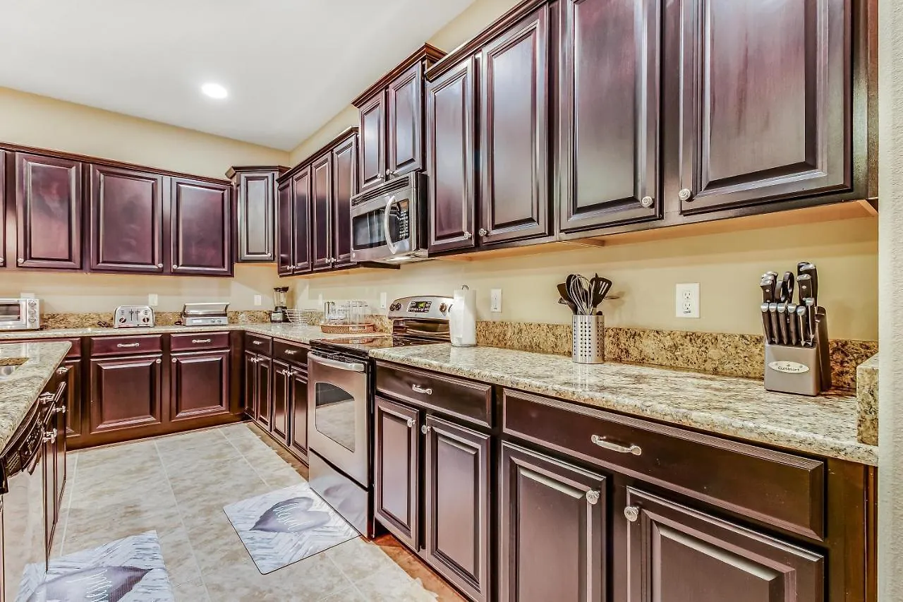 Amazon Annie's Retreat Kissimmee