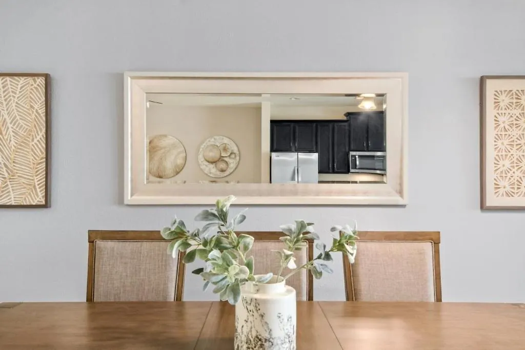 Solara Brand New 4 Bed 4,5 Bath Townhome Townhouse Holiday home