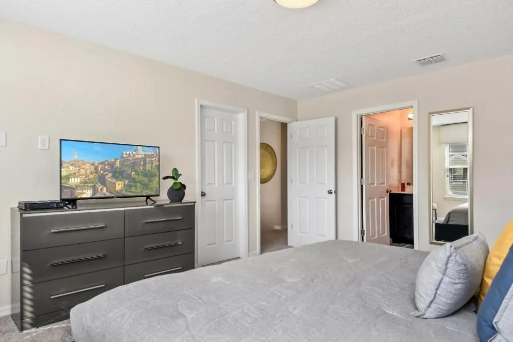 Solara Brand New 4 Bed 4,5 Bath Townhome Townhouse Holiday home