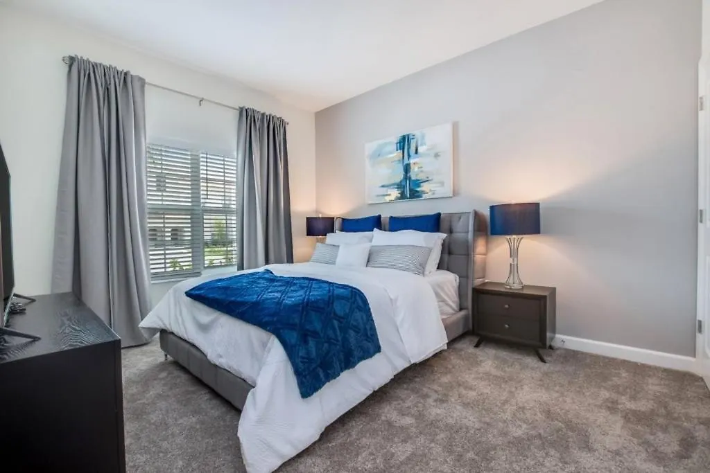 Storey 4 Bed With Private Pool Townhouse * Kissimmee