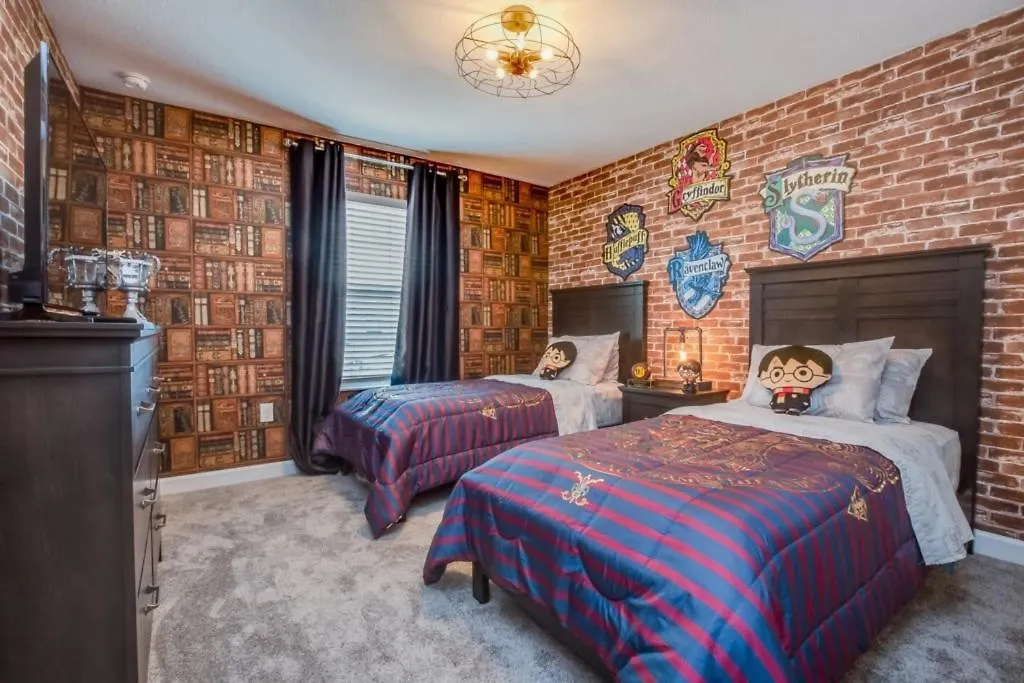 Storey 4 Bed With Private Pool Townhouse Holiday home