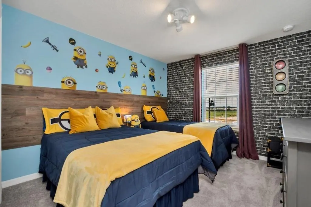 5 Bed With Fantastic Game In Fun Resort! Townhouse