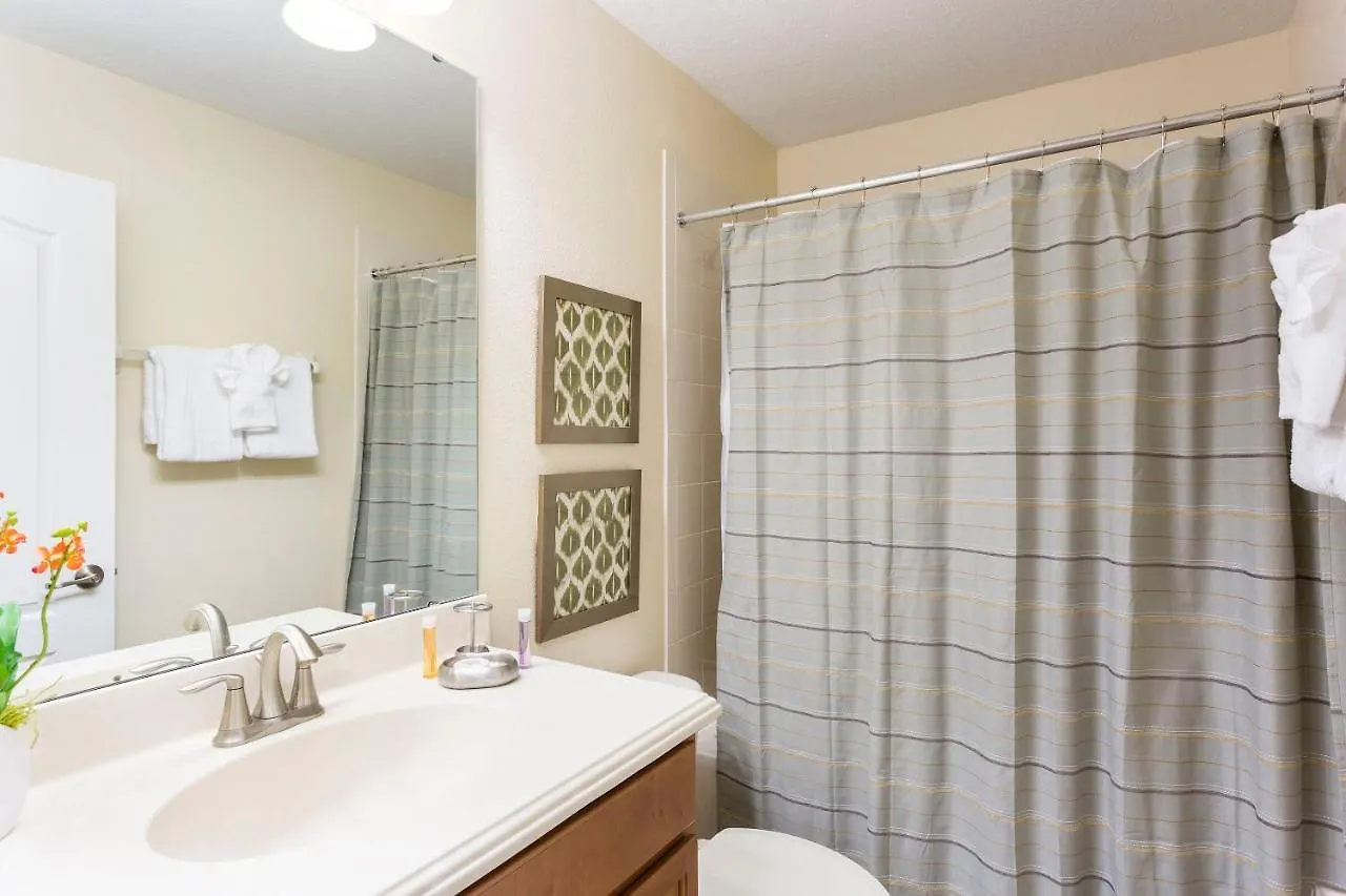 Holiday home 6br 6bath Pvt Pool 10min 3282ft